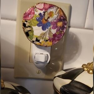 McKenzie Childs Inspired Mini Floral Night Light Of Snd Dollar⚜️💜⚜️